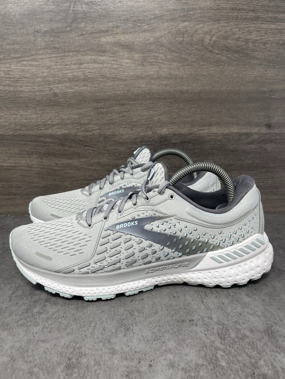 Adrenaline GTS 21 Oyster Grey Size 9 Womens Running Shoes Stability